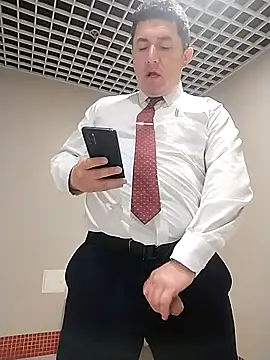 Snapshot of BigCristh79 chatting on 11-24-25, 08:14 BigCristh79 online show from 11-24-25, 08:14