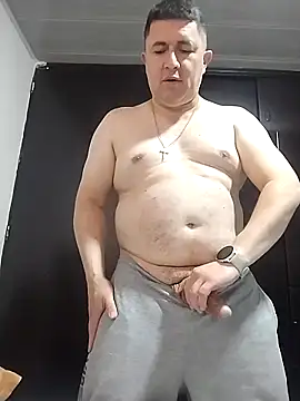 Snapshot of BigCristh79 chatting on 11-26-25, 05:14 BigCristh79 online show from 11-26-25, 05:14