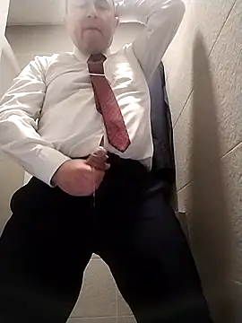 Snapshot of BigCristh79 chatting on 11-30-25, 09:41 BigCristh79 online show from 11-30-25, 09:41