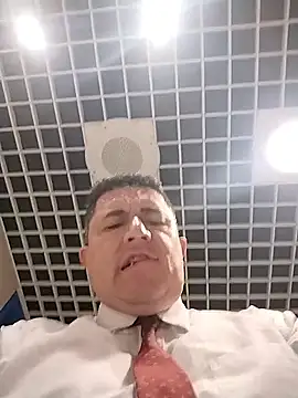 Snapshot of BigCristh79 chatting on 01-10-26, 06:59 BigCristh79 online show from 01-10-26, 06:59