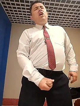 Snapshot of BigCristh79 chatting on 01-11-26, 08:19 BigCristh79 online show from 01-11-26, 08:19