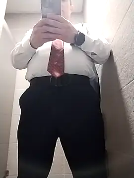 Snapshot of BigCristh79 chatting on 02-01-26, 09:35 BigCristh79 online show from 02-01-26, 09:35