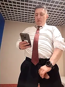 Snapshot of BigCristh79 chatting on 02-15-26, 04:20 BigCristh79 online show from 02-15-26, 04:20