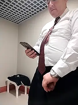 Snapshot of BigCristh79 chatting on 02-17-26, 07:38 BigCristh79 online show from 02-17-26, 07:38