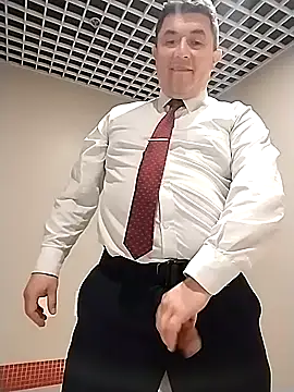 Snapshot of BigCristh79 chatting on 02-26-26, 02:21 BigCristh79 online show from 02-26-26, 02:21