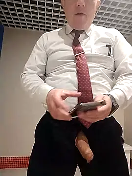 Snapshot of BigCristh79 chatting on 03-13-26, 06:09 BigCristh79 online show from 03-13-26, 06:09