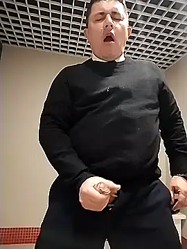 BigCristh79 online show from 04-28-26, 05:12