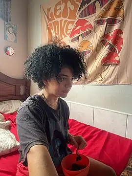 Snapshot of CamillyBlum chatting on 01-17-26, 02:33 CamillyBlum online show from 01-17-26, 02:33