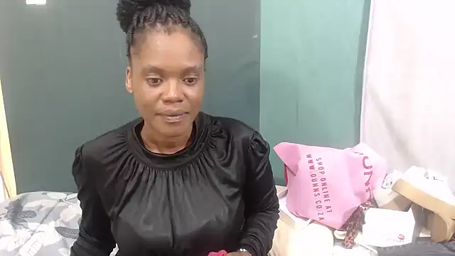 sexythae32 online show from 03-06-26, 07:05