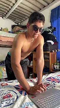 RobinLenoxx online show from 03-22-26, 08:34