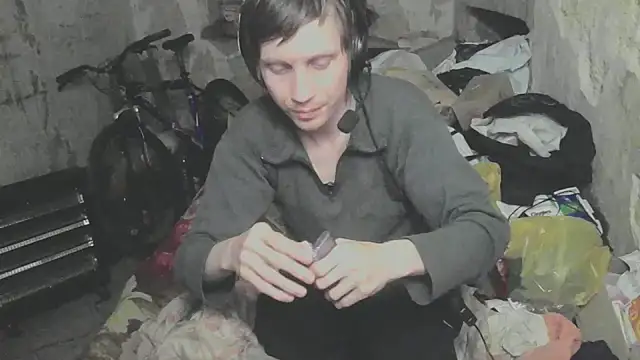 Snapshot of makarov1993 chatting on 05-09-26, 05:51 makarov1993 online show from 05-09-26, 05:51