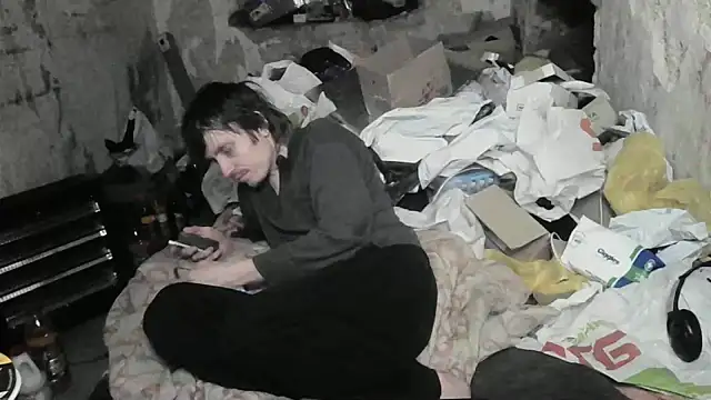 Snapshot of makarov1993 chatting on 06-06-26, 02:27 makarov1993 online show from 06-06-26, 02:27