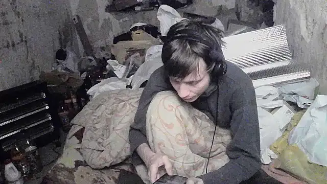 Snapshot of makarov1993 chatting on 06-14-26, 08:44 makarov1993 online show from 06-14-26, 08:44