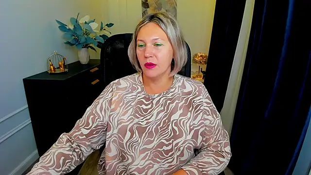 Snapshot of NinaStarle chatting on 10-03-25, 04:42 NinaStarle online show from 10-03-25, 04:42