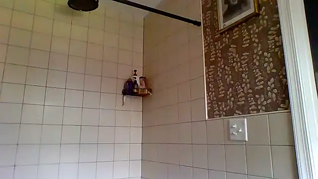 Snapshot of Melissamarcosx4 chatting on 09-20-25, 01:23 Melissamarcosx4 online show from 09-20-25, 01:23