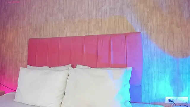 Snapshot of Kendra_kobein chatting on 11-25-25, 07:47 Kendra kobein online show from 11-25-25, 07:47