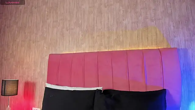 Snapshot of Kendra_kobein chatting on 02-26-26, 08:08 Kendra kobein online show from 02-26-26, 08:08