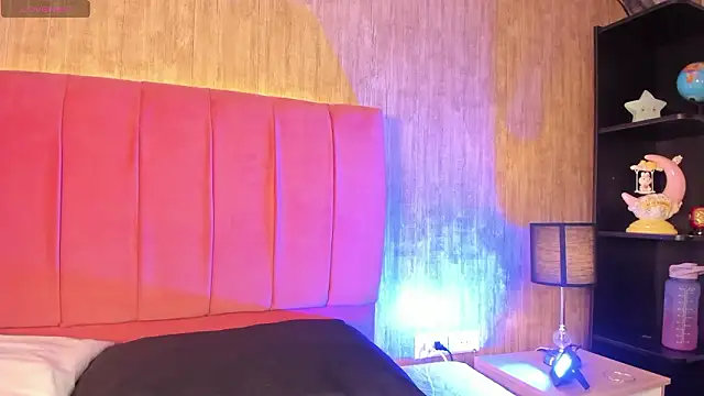 Snapshot of Kendra_kobein chatting on 02-28-26, 08:21 Kendra kobein online show from 02-28-26, 08:21