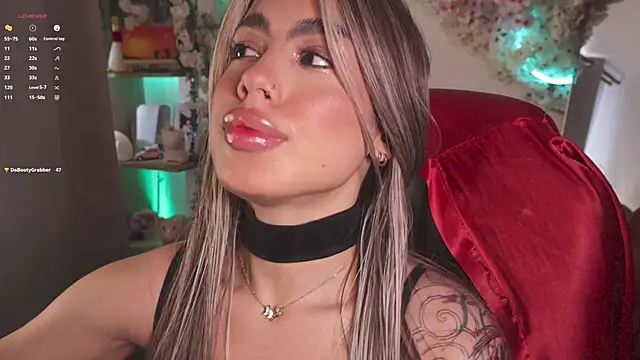 Snapshot of Miila_snow chatting on 09-09-25, 02:16 Miila snow online show from 09-09-25, 02:16