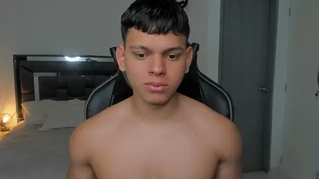 Snapshot of jett_carte chatting on 11-05-25, 01:22 jett carte online show from 11-05-25, 01:22