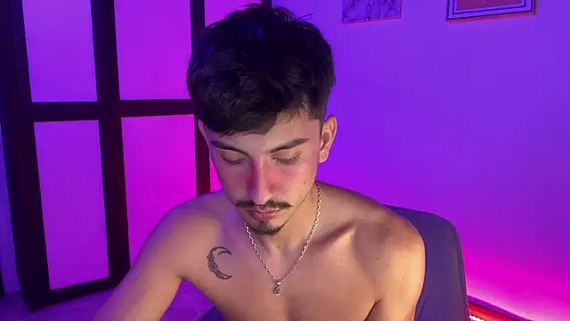 sweettaaron01 online show from 01-10-26, 04:03