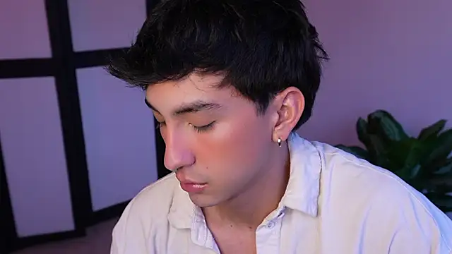 sweettaaron01 online show from 06-07-26, 10:24