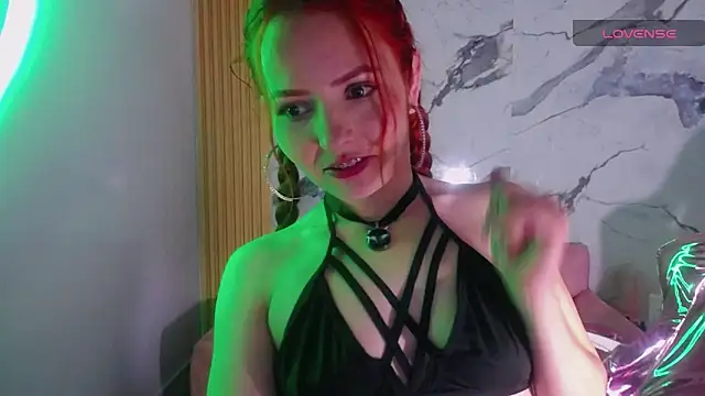 Snapshot of mady0619_ch chatting on 09-30-25, 11:04 mady0619 ch online show from 09-30-25, 11:04