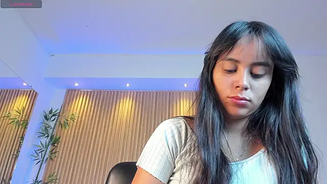 freyja sweet  online show from 10-13-25, 12:05