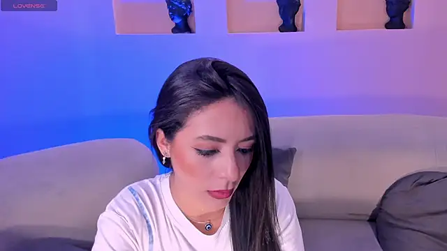 IsabellaMoreau online show from 09-12-25, 07:58