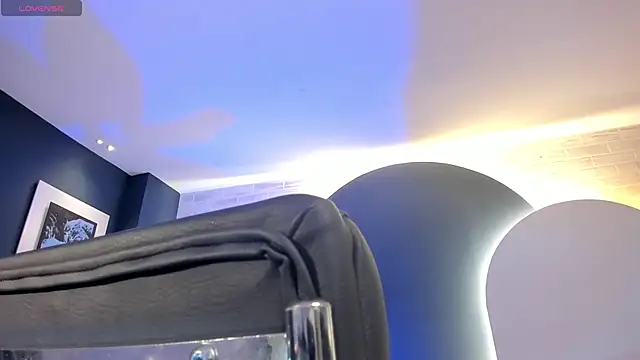 IsabellaMoreau online show from 10-27-25, 08:13