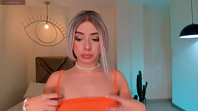 IsabellaMoreau online show from 02-06-26, 07:28