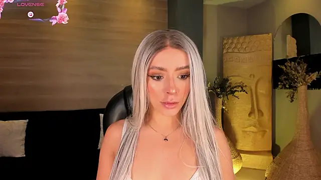 IsabellaMoreau online show from 04-27-26, 07:56