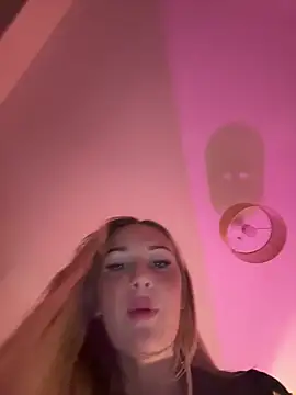 Paigeflorence online show from 11-22-25, 11:26