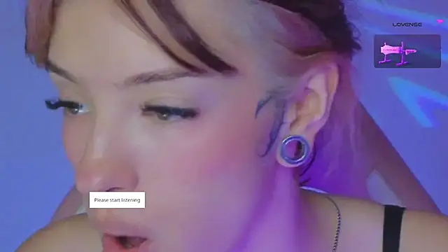 Snapshot of Moonlightt_21 chatting on 05-29-26, 10:19 Moonlightt 21 online show from 05-29-26, 10:19