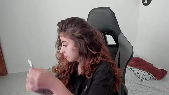 Snapshot of star_shooting8 chatting on 02-04-26, 08:25 star shooting8 online show from 02-04-26, 08:25