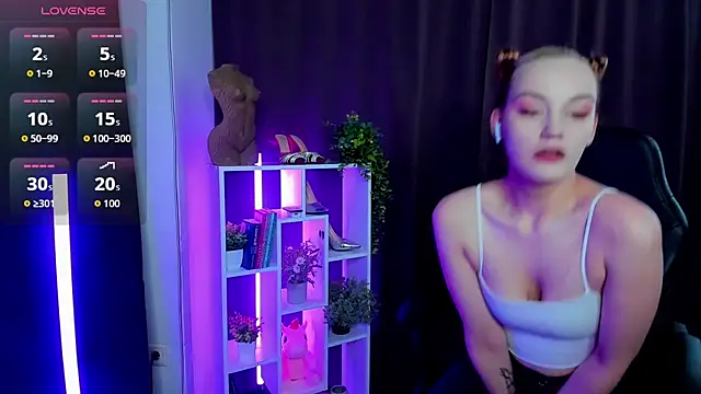Ida FaneStain online show from 06-19-26, 02:05