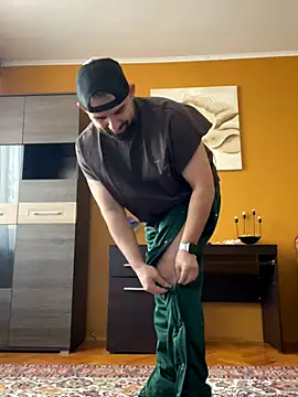 Snapshot of Shots_of_sperm chatting on 10-17-25, 11:35 Shots of sperm online show from 10-17-25, 11:35