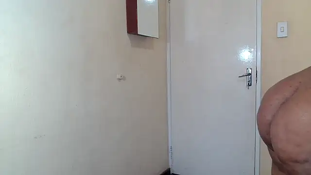 HugeTitisxx online show from 03-20-26, 06:40