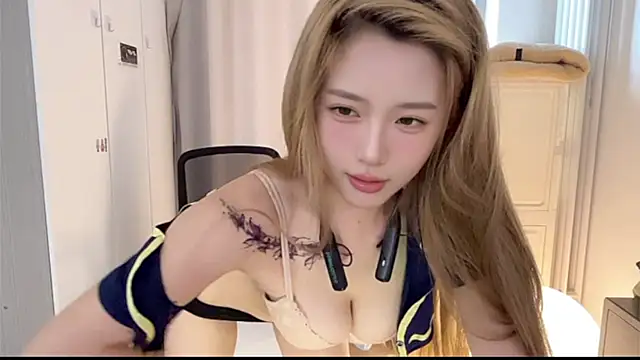 yiyi5588 online show from 07-07-26, 06:47