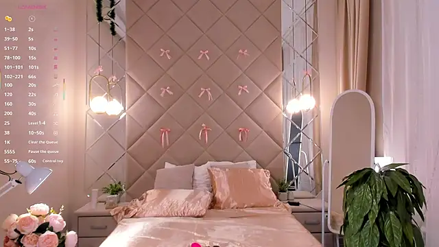 Nelly Kimm online show from 03-23-26, 01:09