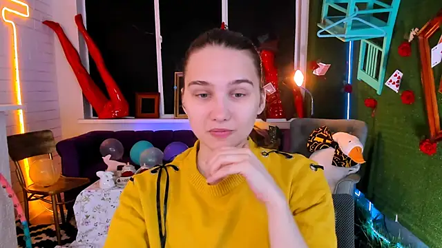 Snapshot of TessaMill chatting on 09-20-25, 05:19 TessaMill online show from 09-20-25, 05:19