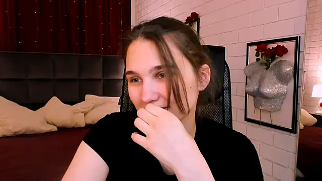 Snapshot of TessaMill chatting on 12-01-25, 09:25 TessaMill online show from 12-01-25, 09:25