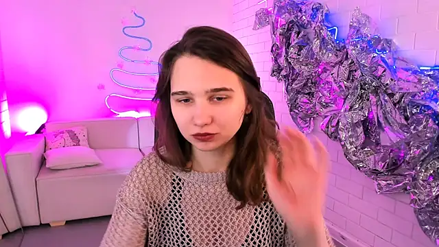 Snapshot of TessaMill chatting on 01-10-26, 09:22 TessaMill online show from 01-10-26, 09:22