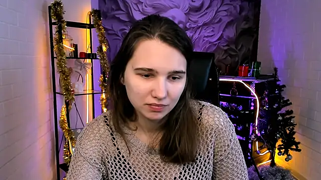 Snapshot of TessaMill chatting on 01-12-26, 09:14 TessaMill online show from 01-12-26, 09:14