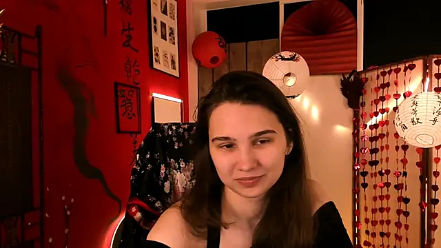 Snapshot of TessaMill chatting on 02-17-26, 05:37 TessaMill online show from 02-17-26, 05:37