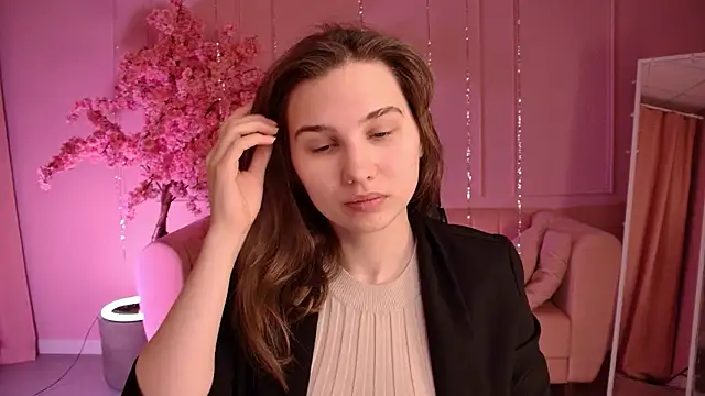 Snapshot of TessaMill chatting on 03-09-26, 06:06 TessaMill online show from 03-09-26, 06:06