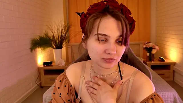 Snapshot of TessaMill chatting on 03-16-26, 05:44 TessaMill online show from 03-16-26, 05:44