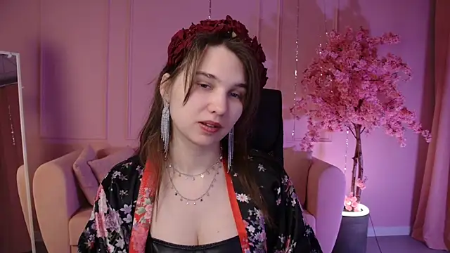 TessaMill online show from 04-30-26, 05:25