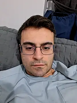 Snapshot of Obstacless chatting on 02-17-26, 06:58 Obstacless online show from 02-17-26, 06:58