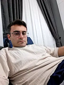 Snapshot of Obstacless chatting on 02-25-26, 08:18 Obstacless online show from 02-25-26, 08:18